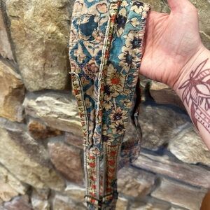 Magnolia Pearl suspenders in blue eyes